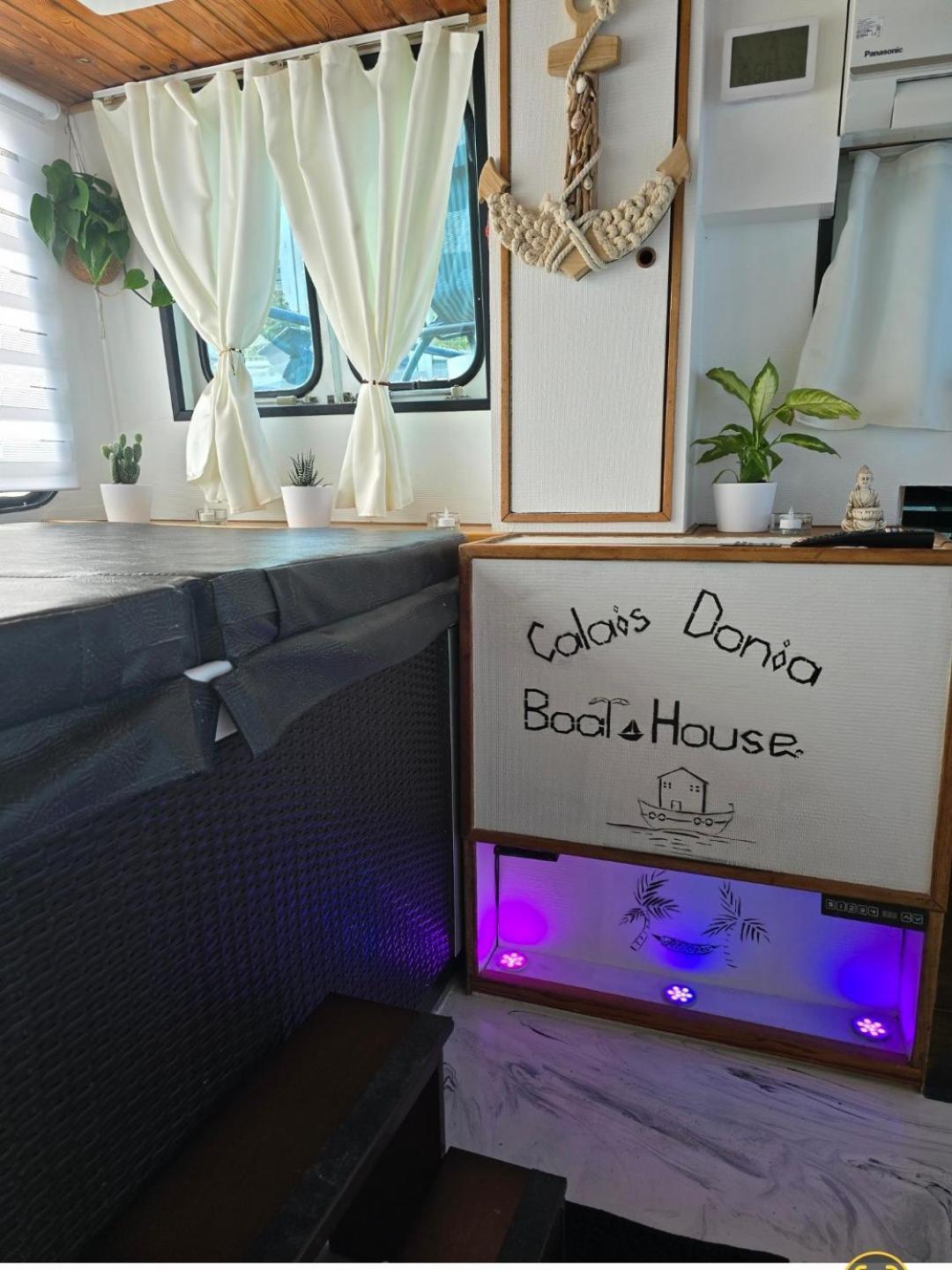 Calaidonia Boat House Otel Calais Dış mekan fotoğraf